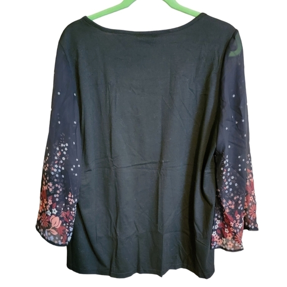 Top - Picture 2 of 2